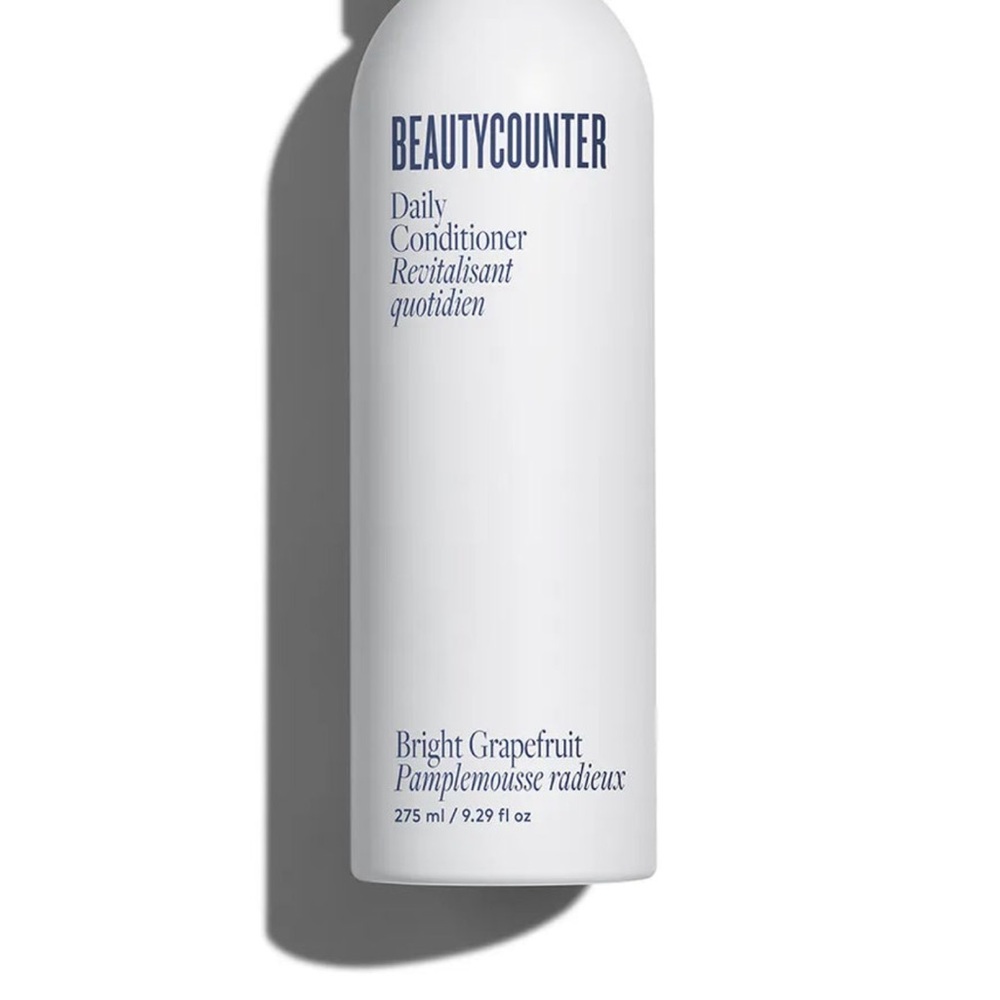 Beautycounter Grapefruit Daily Conditioner - White and Blue